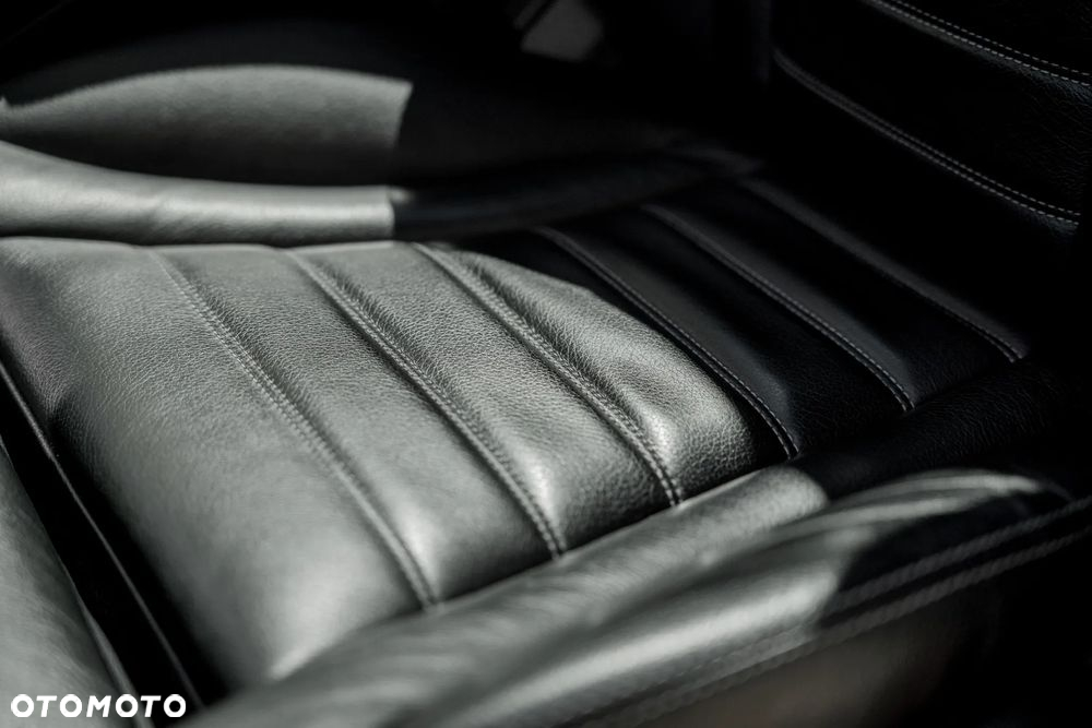 Mercedes-Benz Klasa C 300 4Matic 9G-TRONIC - 16