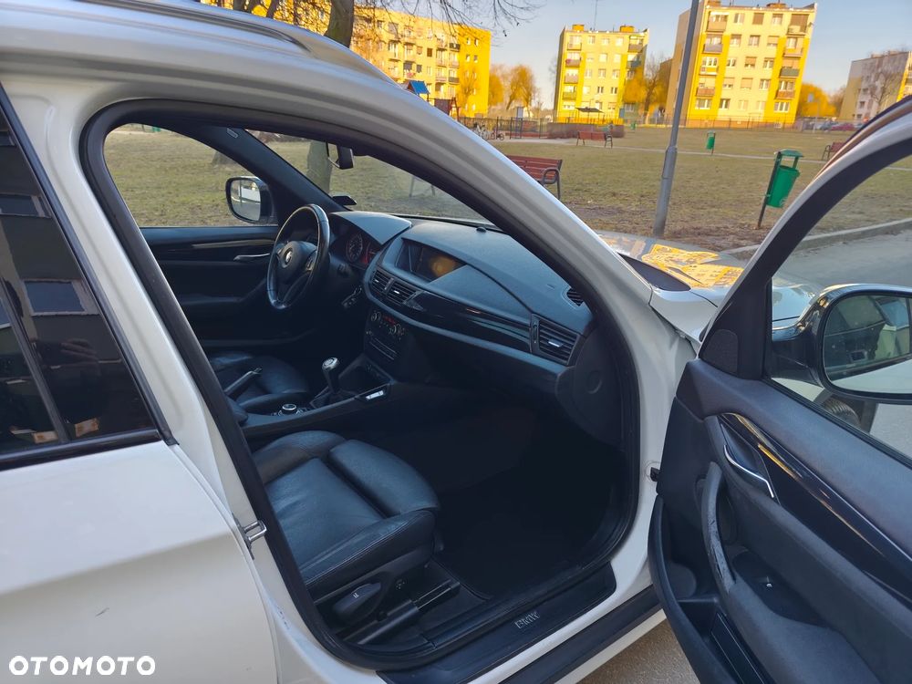 BMW X1 sDrive20d - 11