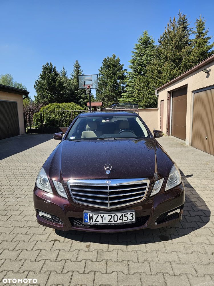 Mercedes-Benz Klasa E 350 CDI DPF 4Matic BlueEFFICIENCY 7G-TRONIC Avantgarde - 2