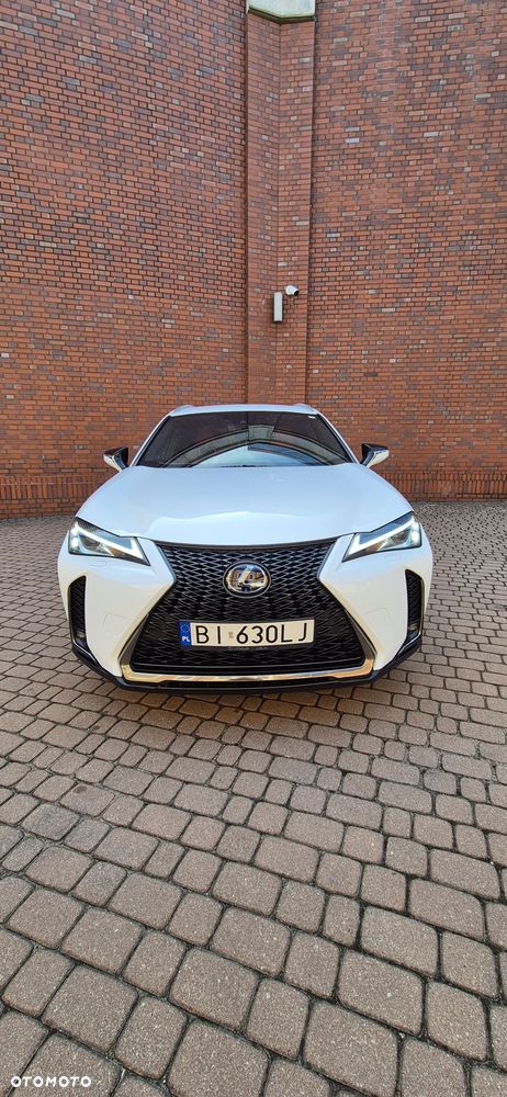 Lexus UX - 3