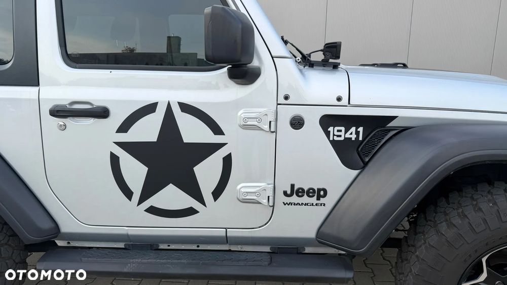 Jeep Wrangler - 19