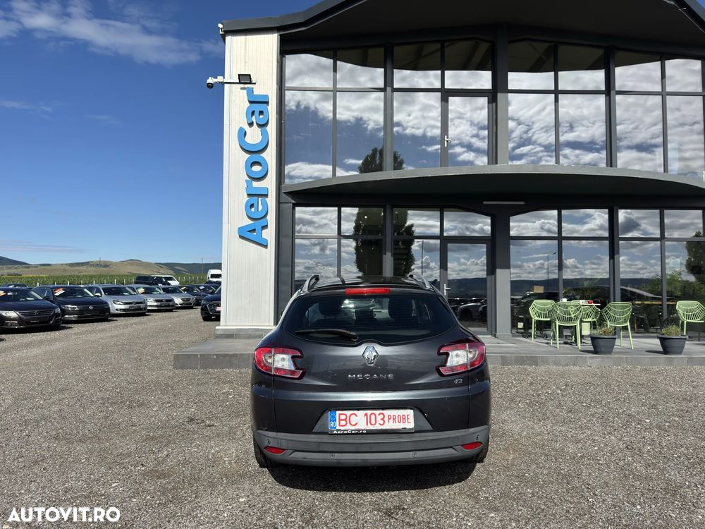 Renault Megane 1.5 dCi EDC Olympic - 8
