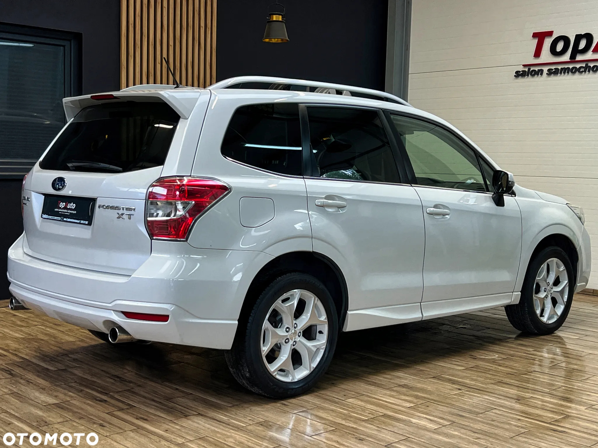 Subaru Forester 2.0XT Platinum Lineartronic - 7