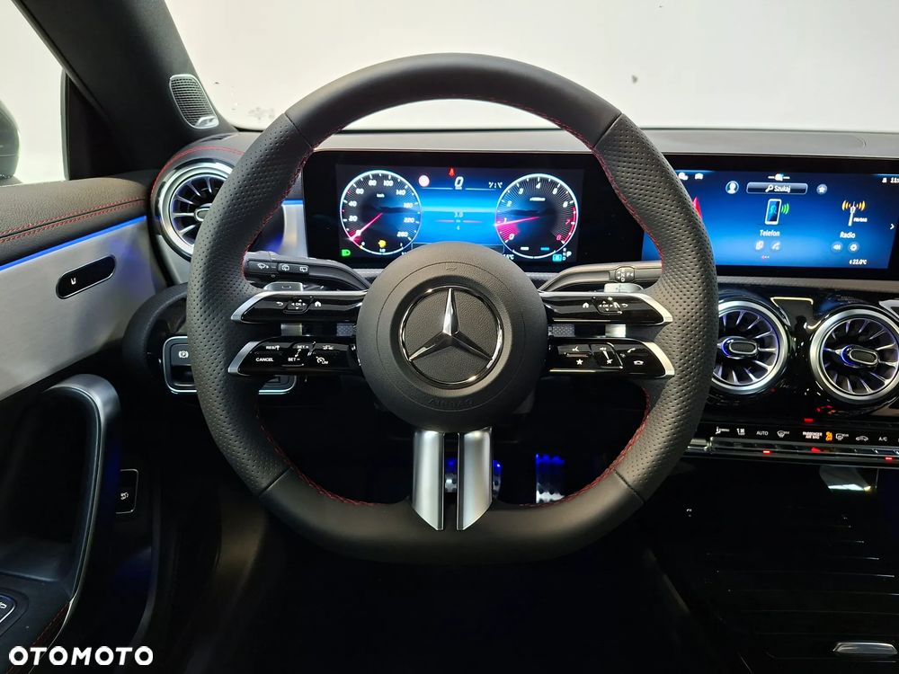Mercedes-Benz CLA 200 AMG Line 7G-DCT - 4