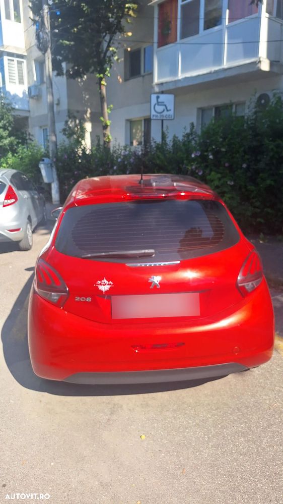 Peugeot 208 1.2 L PureTech Active - 3
