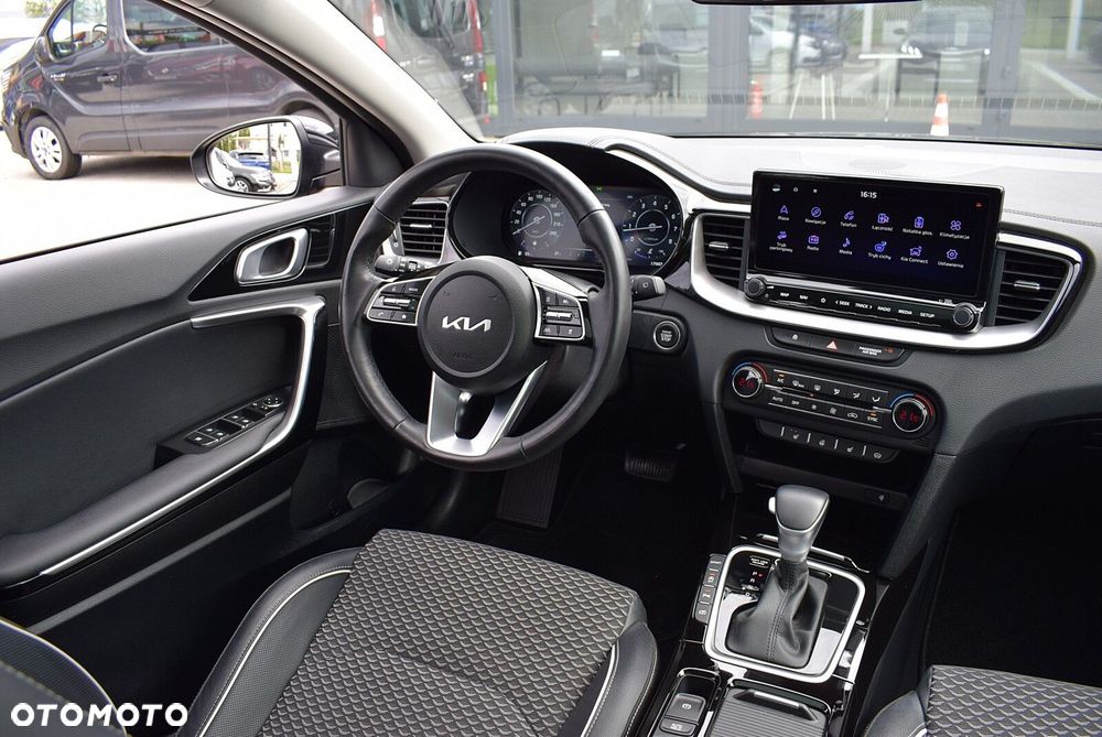 Kia XCeed - 18