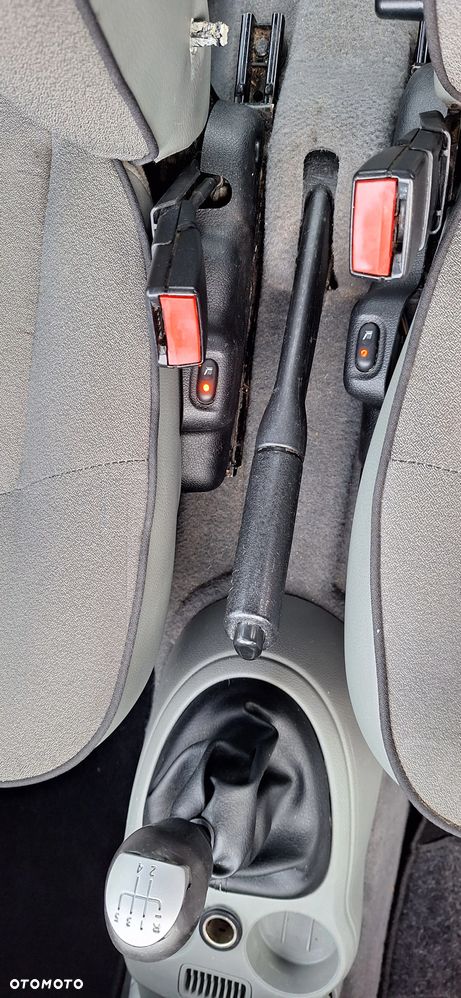 Renault Kangoo 1.6 16V Privilege - 10