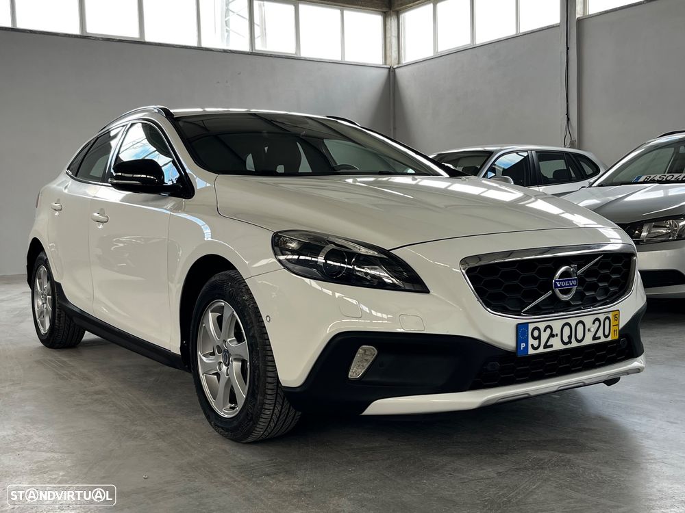 Volvo V40 Cross Country 2.0 D2 Momentum - 4