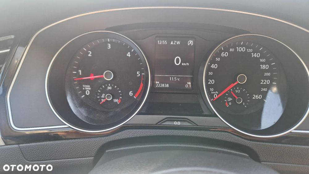 Volkswagen Passat - 11
