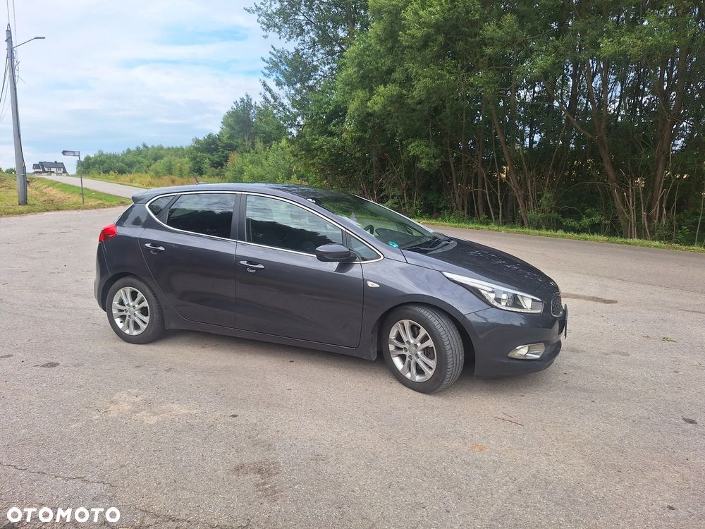 Kia Ceed - 4