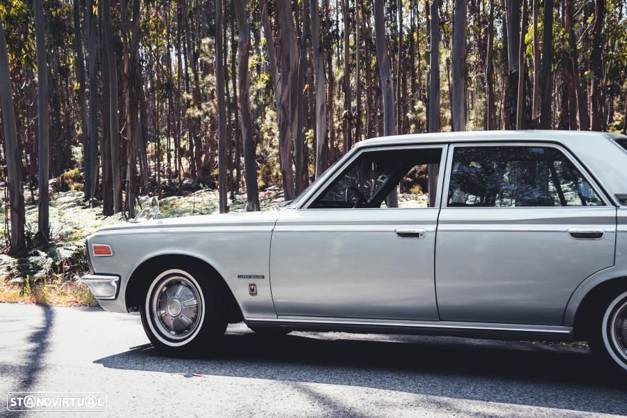Toyota Crown - 13