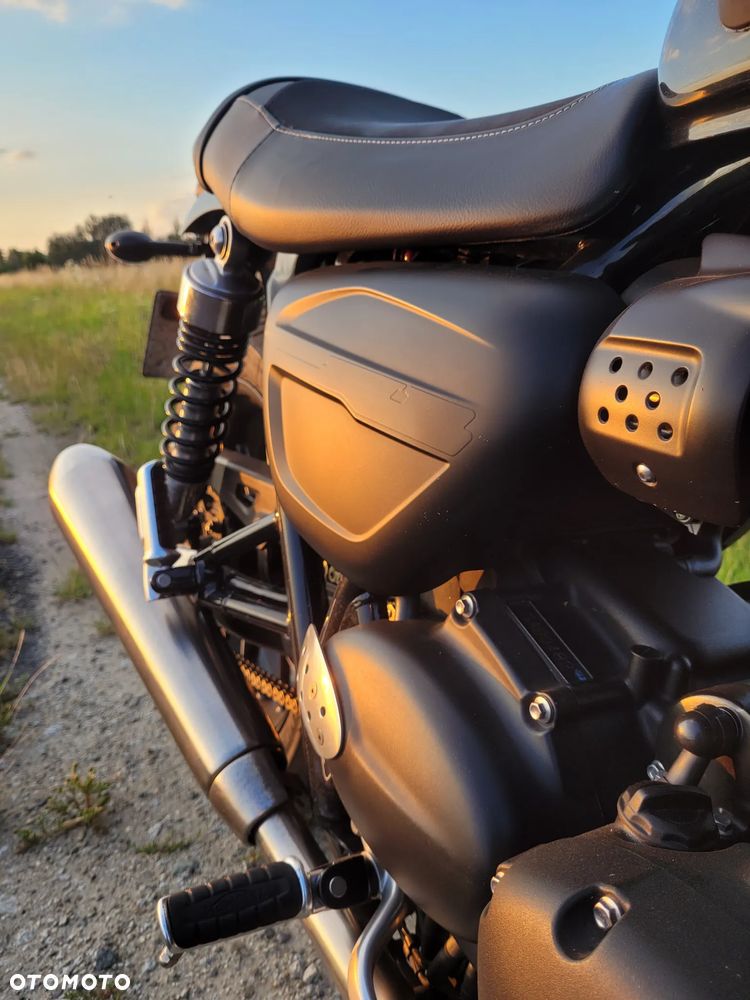 Triumph Street Twin - 4