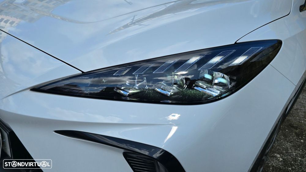 MG MG4 64 kWh Luxury - 58