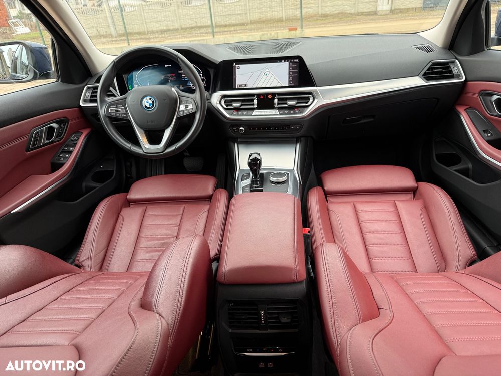 BMW Seria 3 330e Aut. Luxury Line - 7