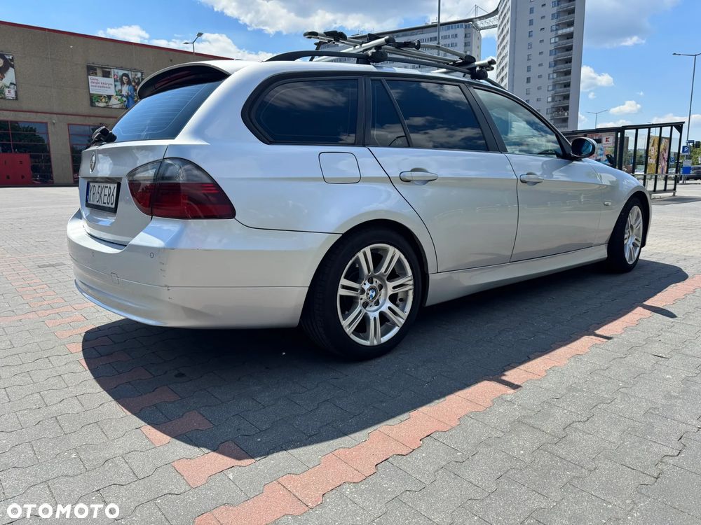 BMW Seria 3 320d DPF Touring - 7