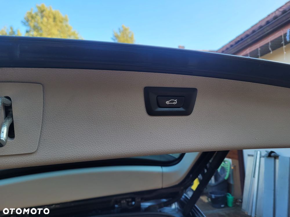 BMW Seria 3 320d Edition M Sport Shadow - 22