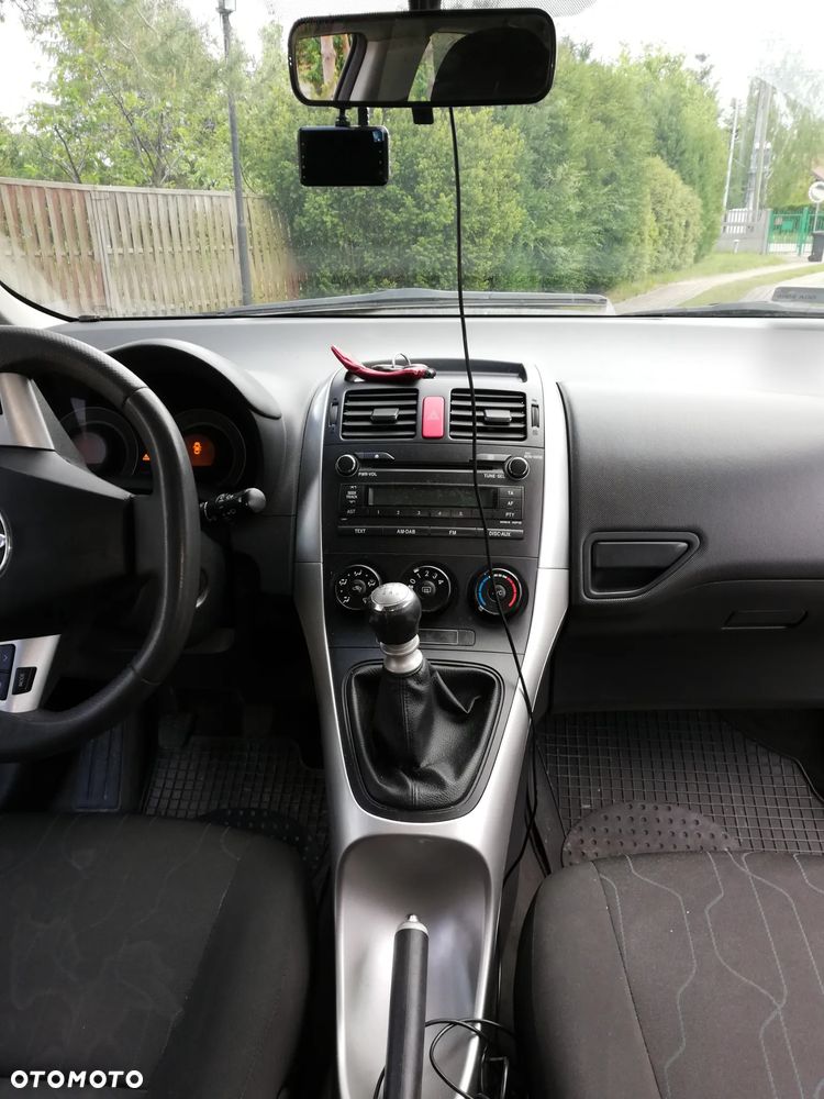 Toyota Auris 1.4 D-4D Luna EU5 - 7