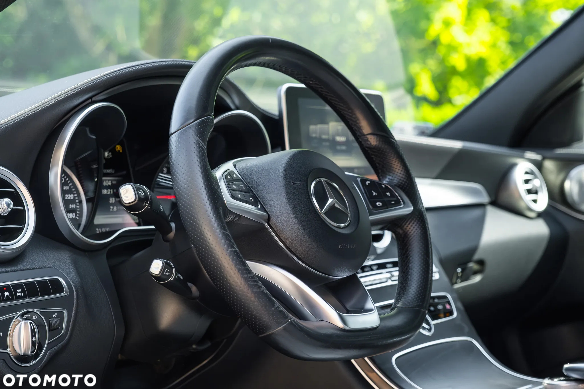 Mercedes-Benz Klasa C 250 (BlueTEC) d 4Matic T 7G-TRONIC AMG Line - 32