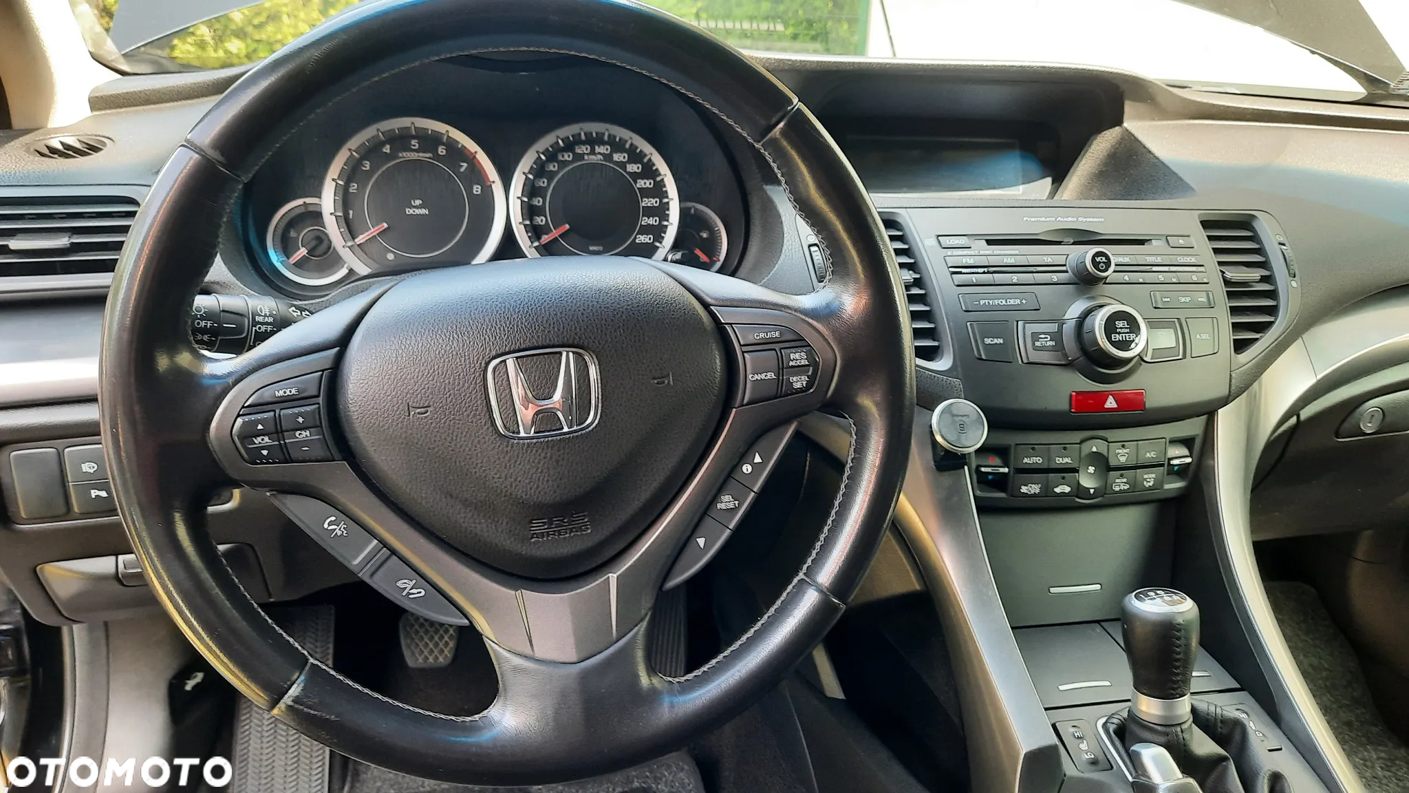 Honda Accord 2.0 Lifestyle - 12