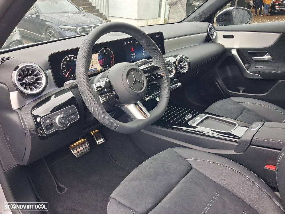 Mercedes-Benz A 180 - 31