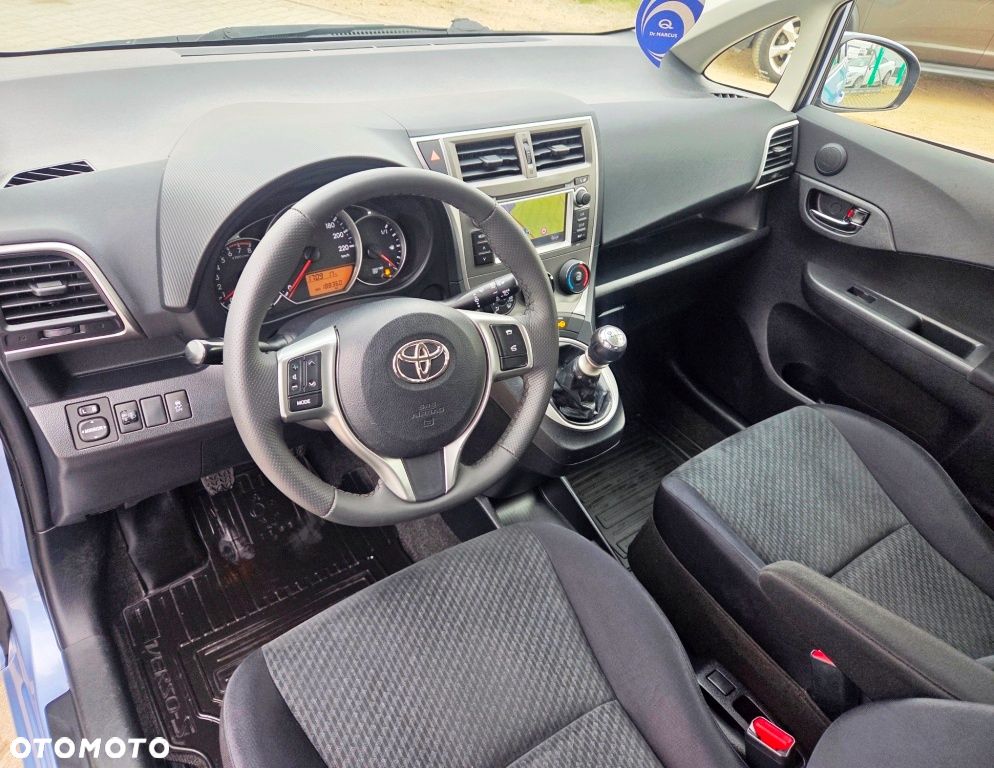 Toyota Verso S 1.33 Premium - 26