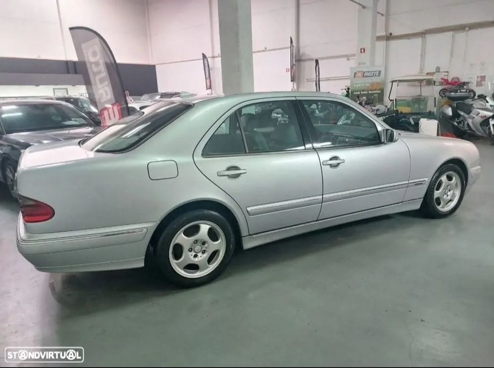 Mercedes-Benz E 220 CDI Avantgarde - 5