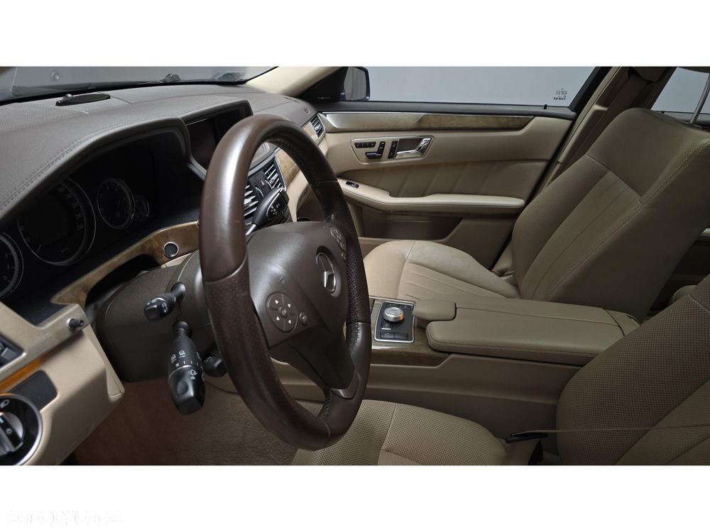 Mercedes-Benz Klasa E - 29