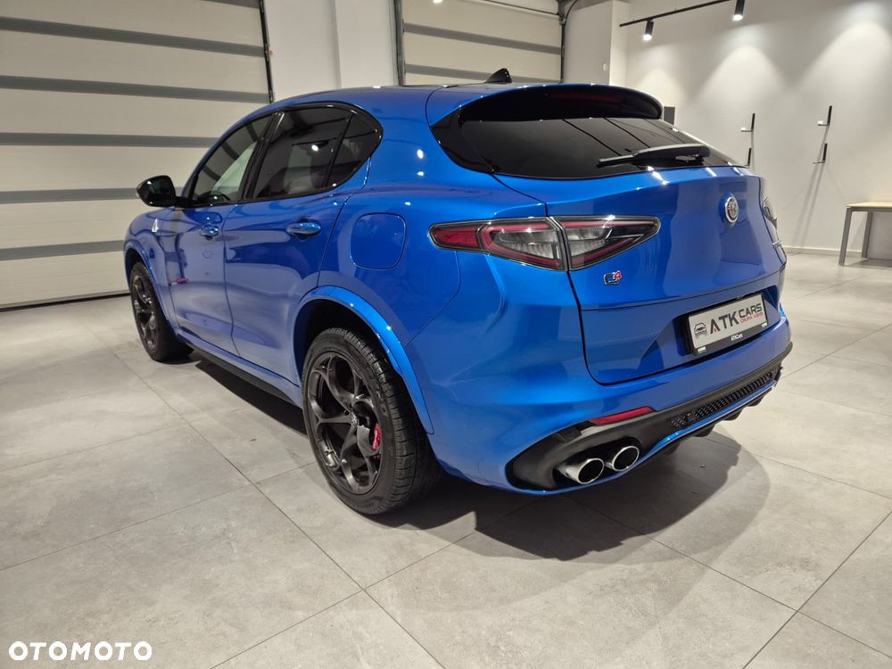 Alfa Romeo Stelvio - 8