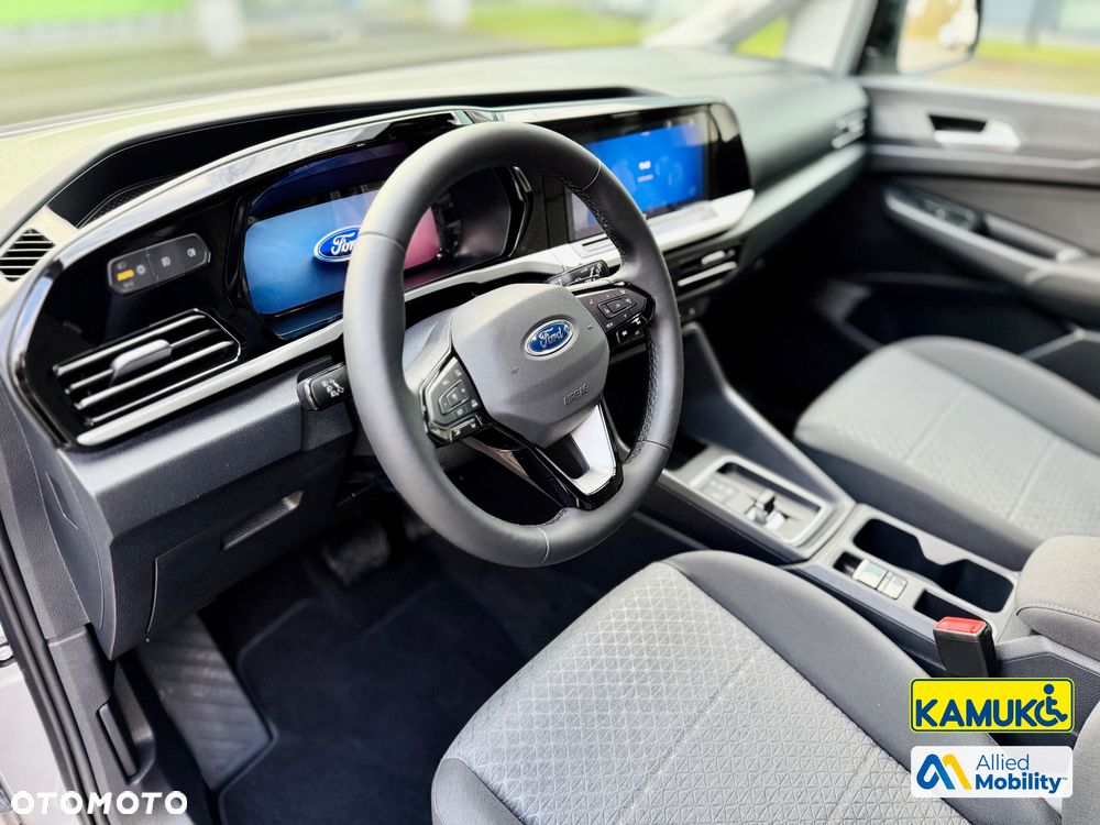 Ford Tourneo Connect 1.5 EcoBoost Titanium - 25