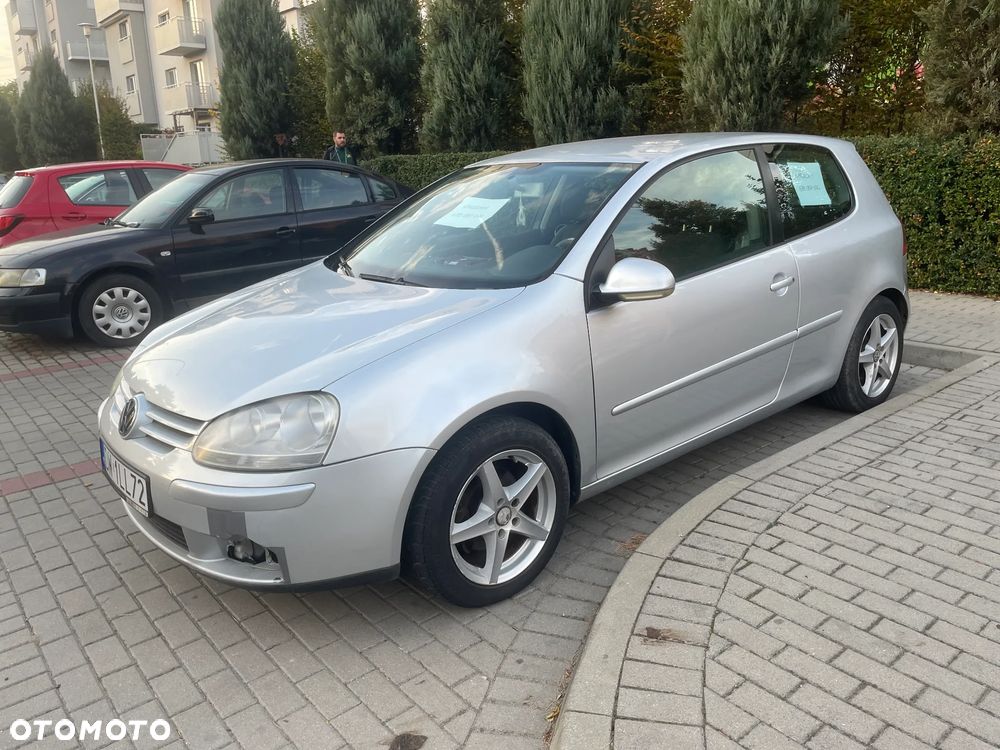Volkswagen Golf - 1