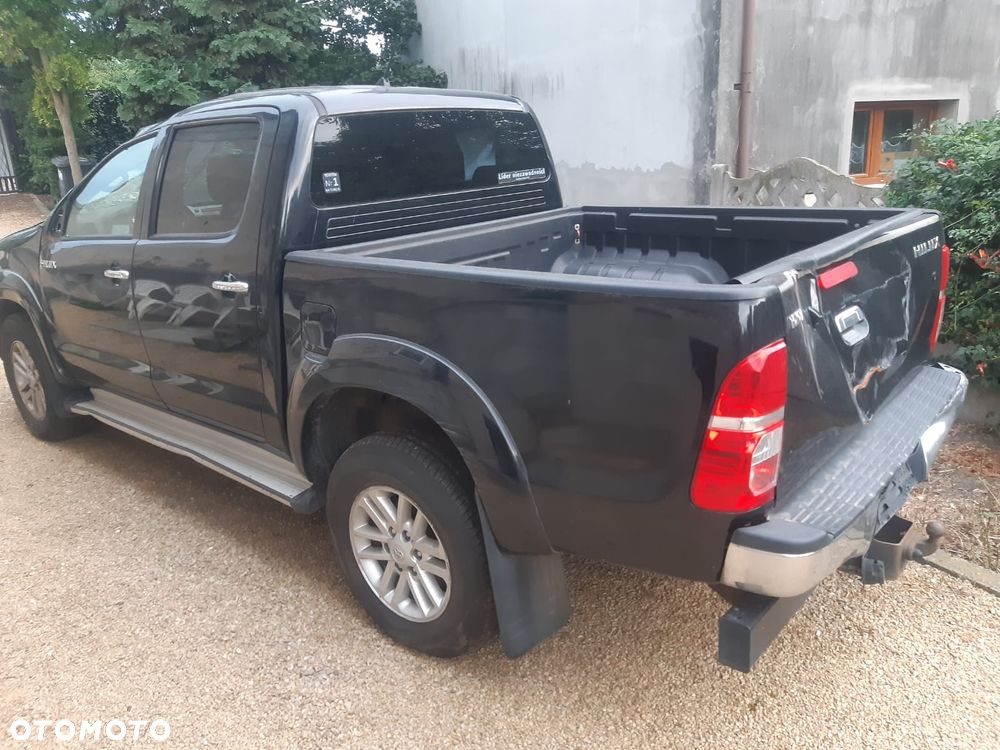 Toyota Hilux - 4