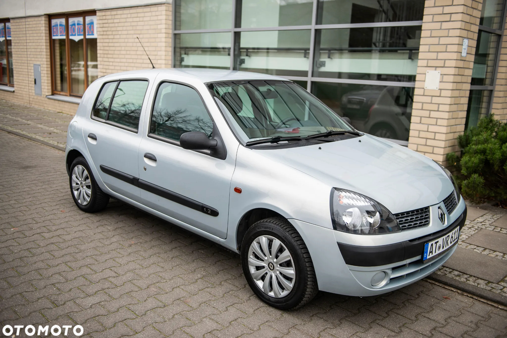 Renault Clio 1.2 Campus Authentique - 2