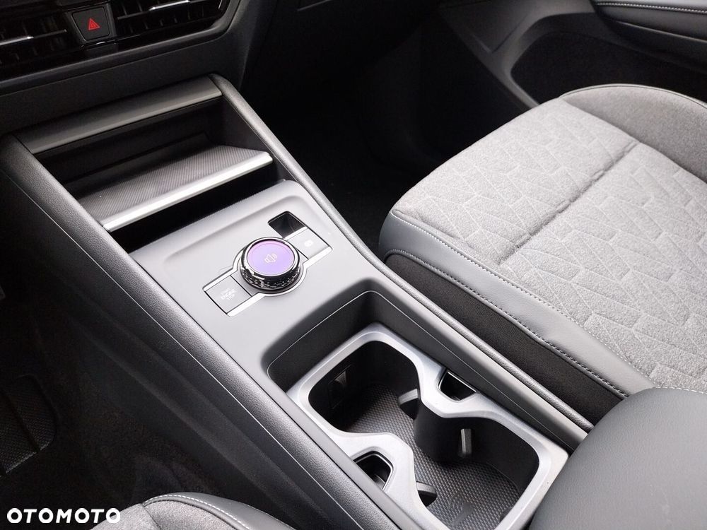 Volkswagen Tiguan - 22