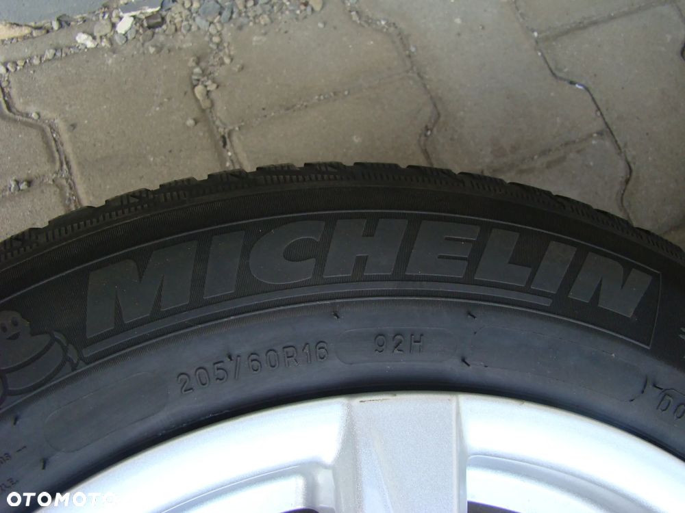 a200 5x114,3 Suzuki Sx4 S-Cross Fiat Sedici 7Jx16 Opony Zima 205/60 R16 - 9