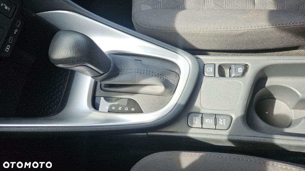 Mazda 2 Hybrid - 3