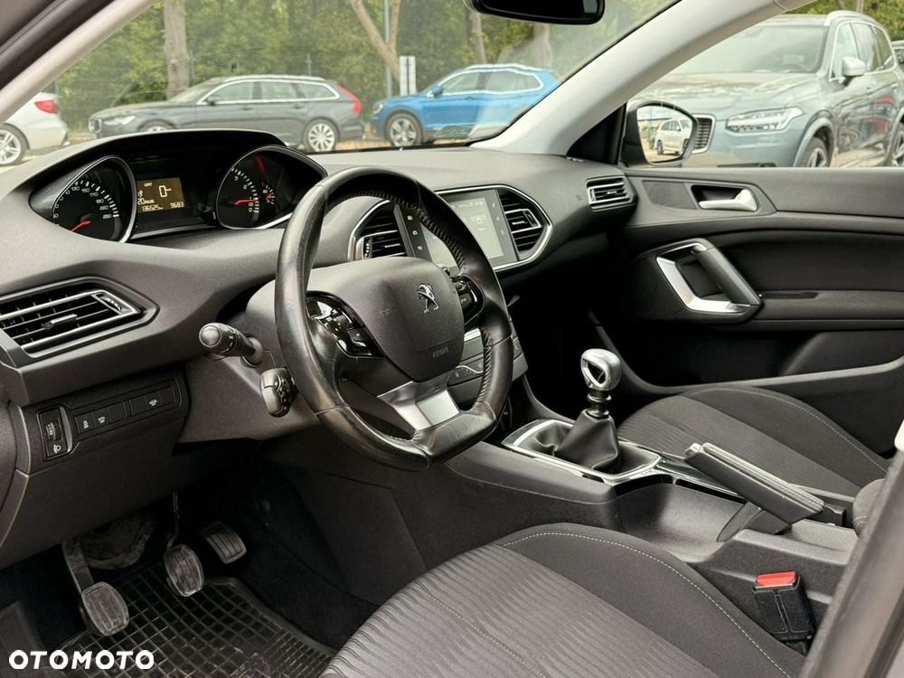 Peugeot 308 - 10