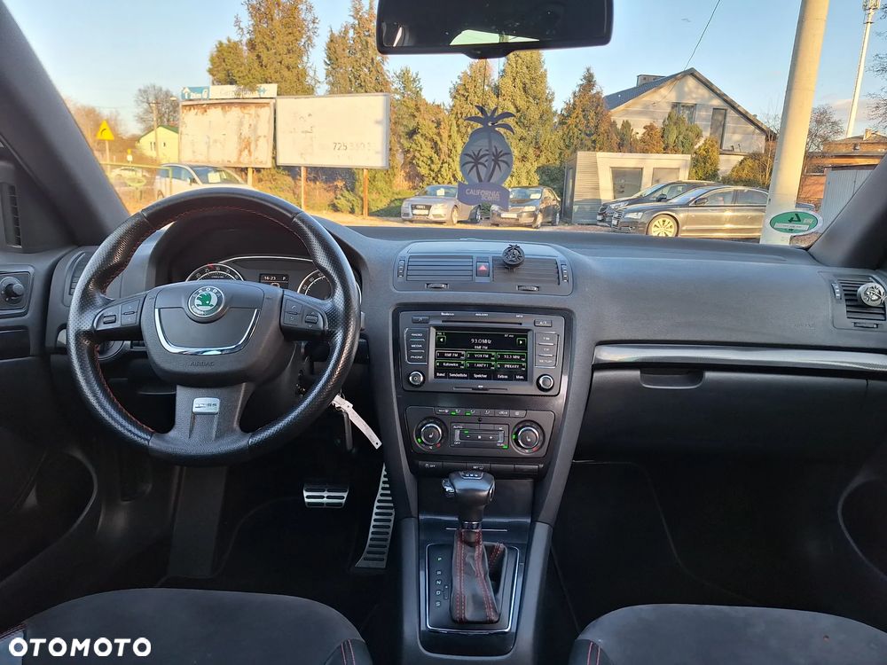 Skoda Octavia 2.0 TDI RS DSG - 24