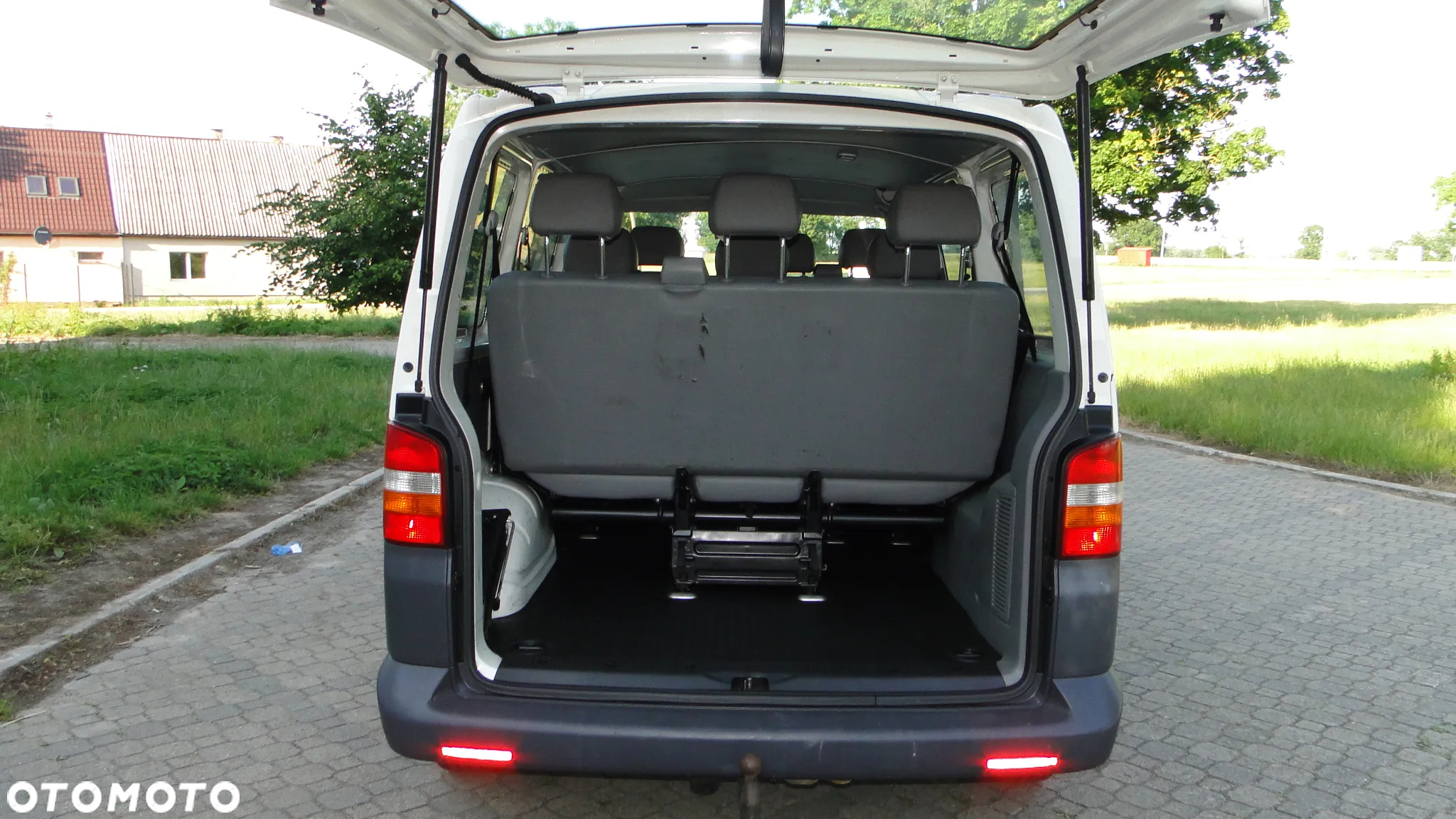 Volkswagen Transporter Caravelle Kurz Comfortline - 11