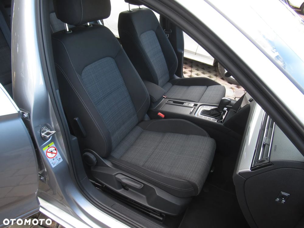 Volkswagen Passat 2.0 TSI Business DSG - 11