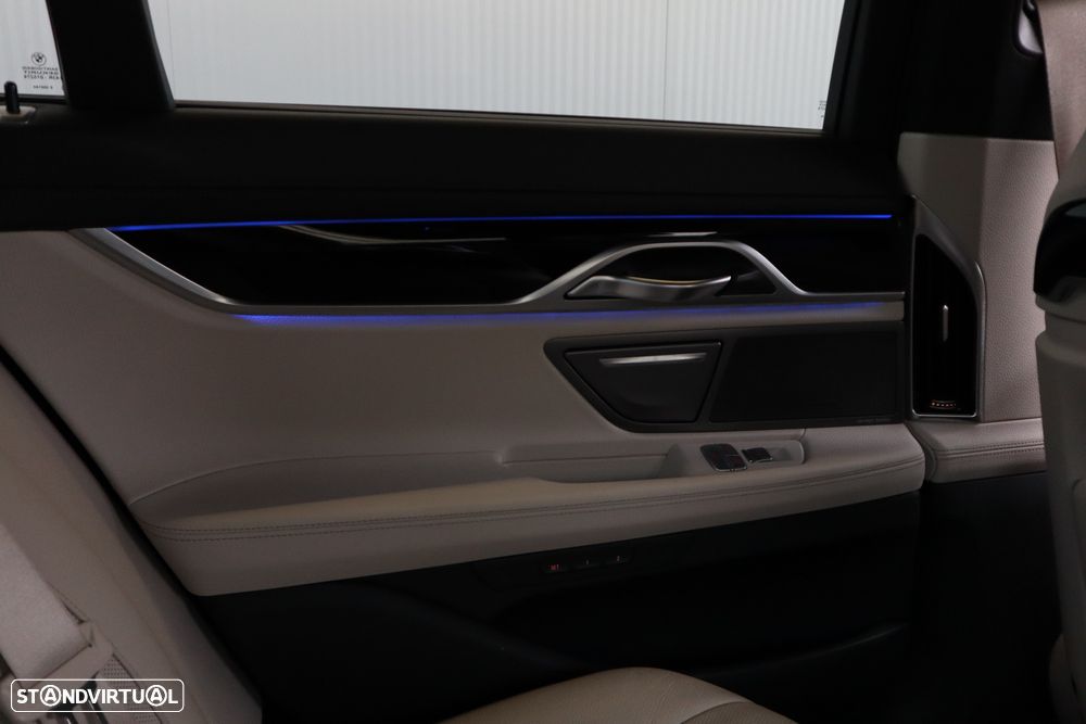 BMW 740 d xDrive Auto - 15