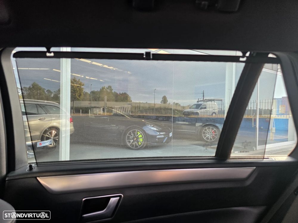 Mercedes-Benz E 300 Bluetec Hybrid Avantgarde - 26