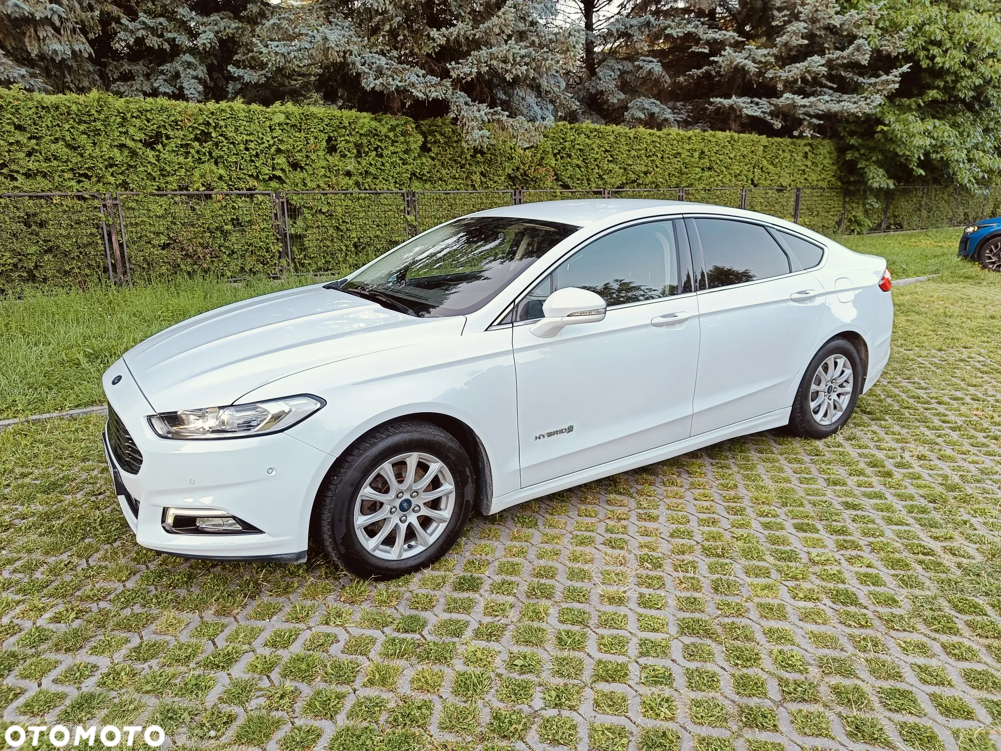 Ford Mondeo 2.0 Hybrid Titanium - 4