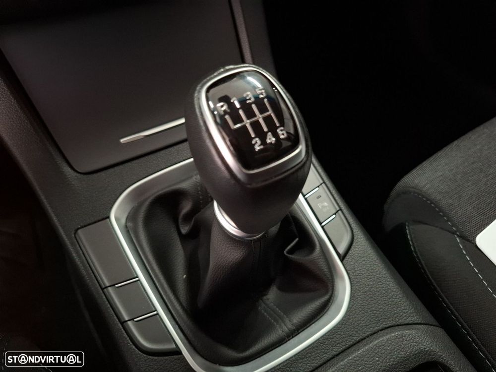 Hyundai i30 1.0 T-GDI Style Plus — fotografia 18