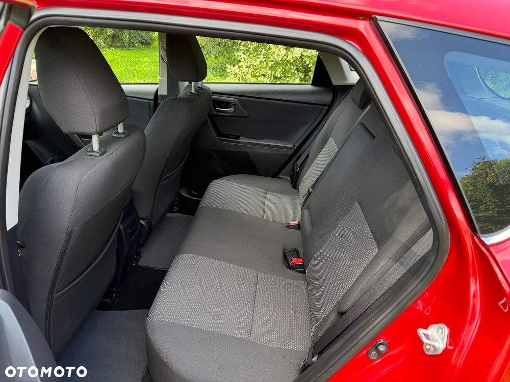 Toyota Auris - 10