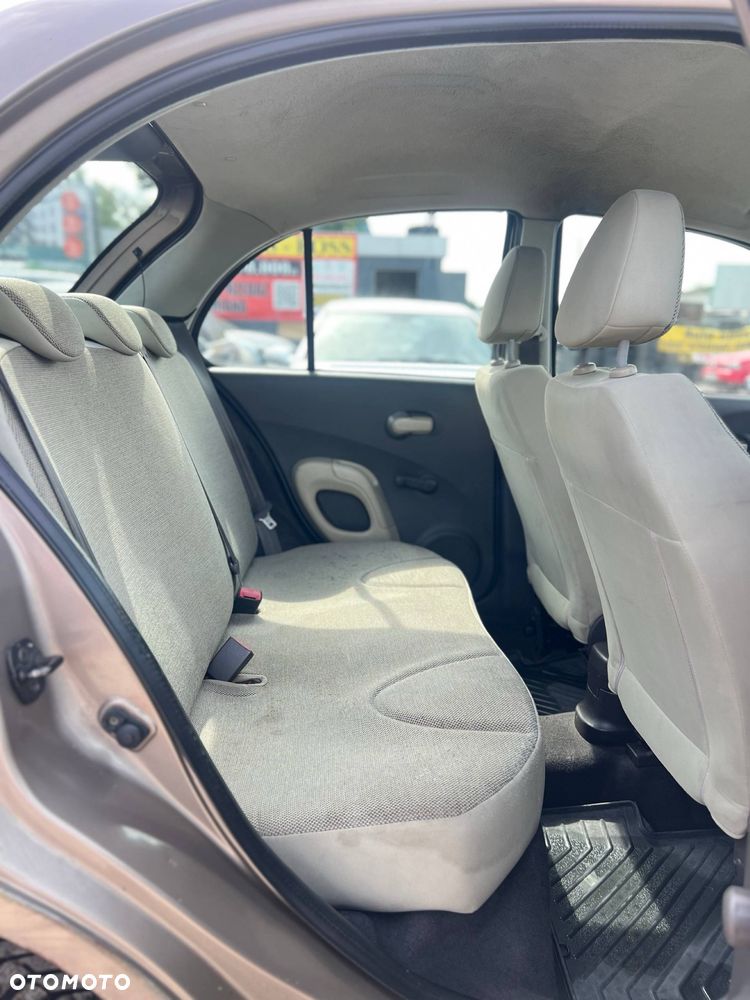 Nissan Micra - 5