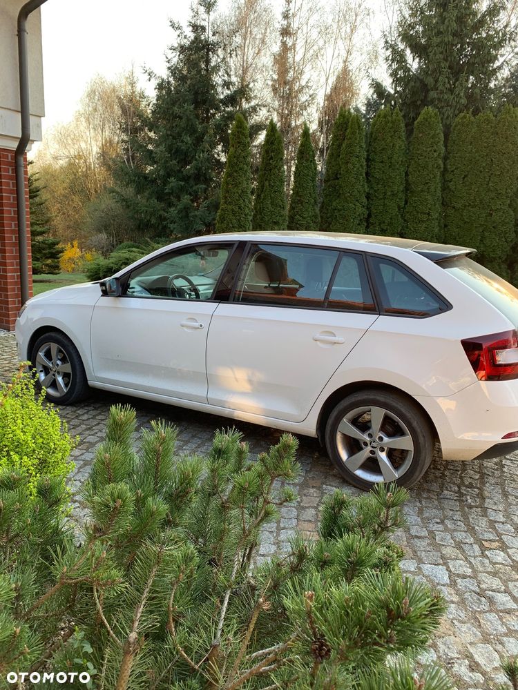 Skoda RAPID 1.2 TSI Ambition DSG - 5