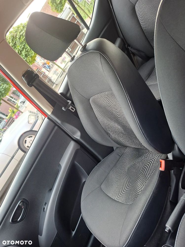 Hyundai i10 1.2 Classic + - 12