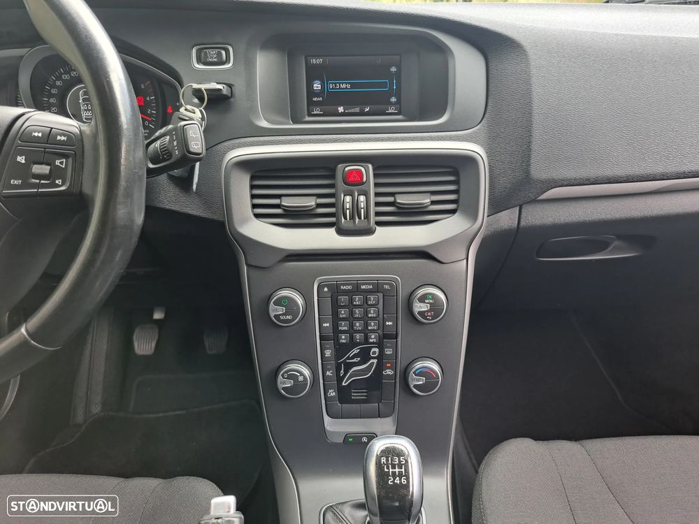 Volvo V40 D2 Kinetic - 20