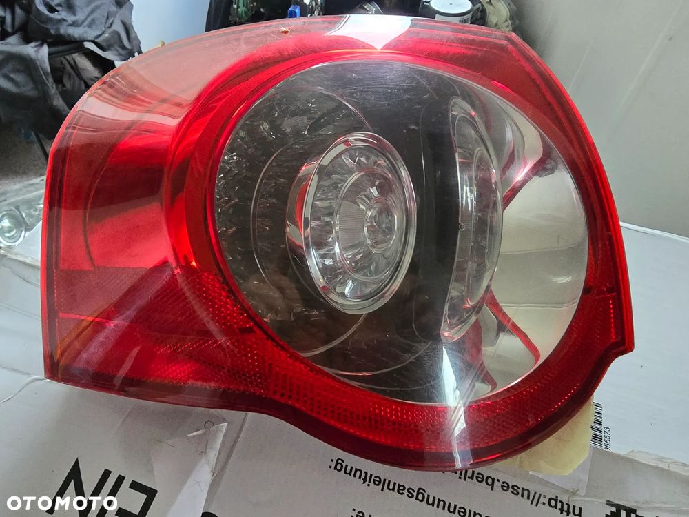 Tylna. Lewa. Lampa. Do. Passata. B.6. Combi.