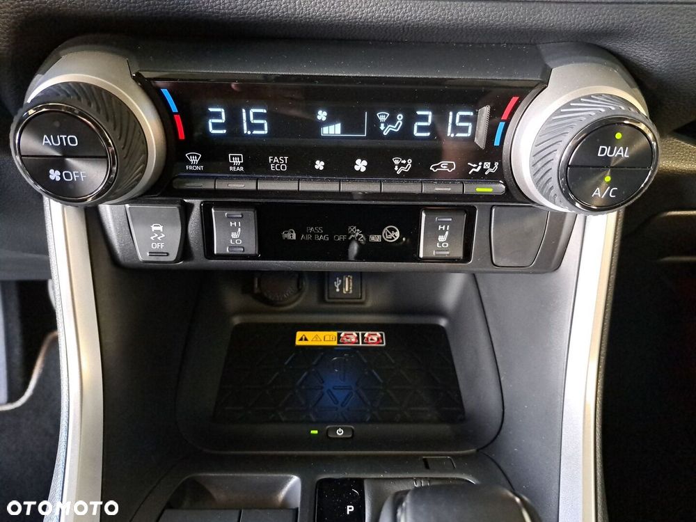 Toyota RAV4 2.5 Hybrid Selection 4x4 - 25